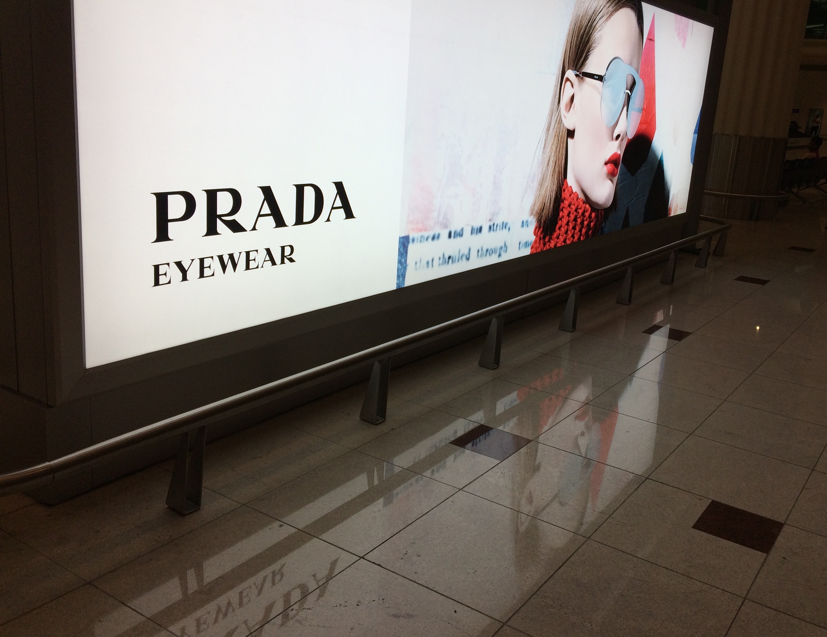 prada-dubai-airport