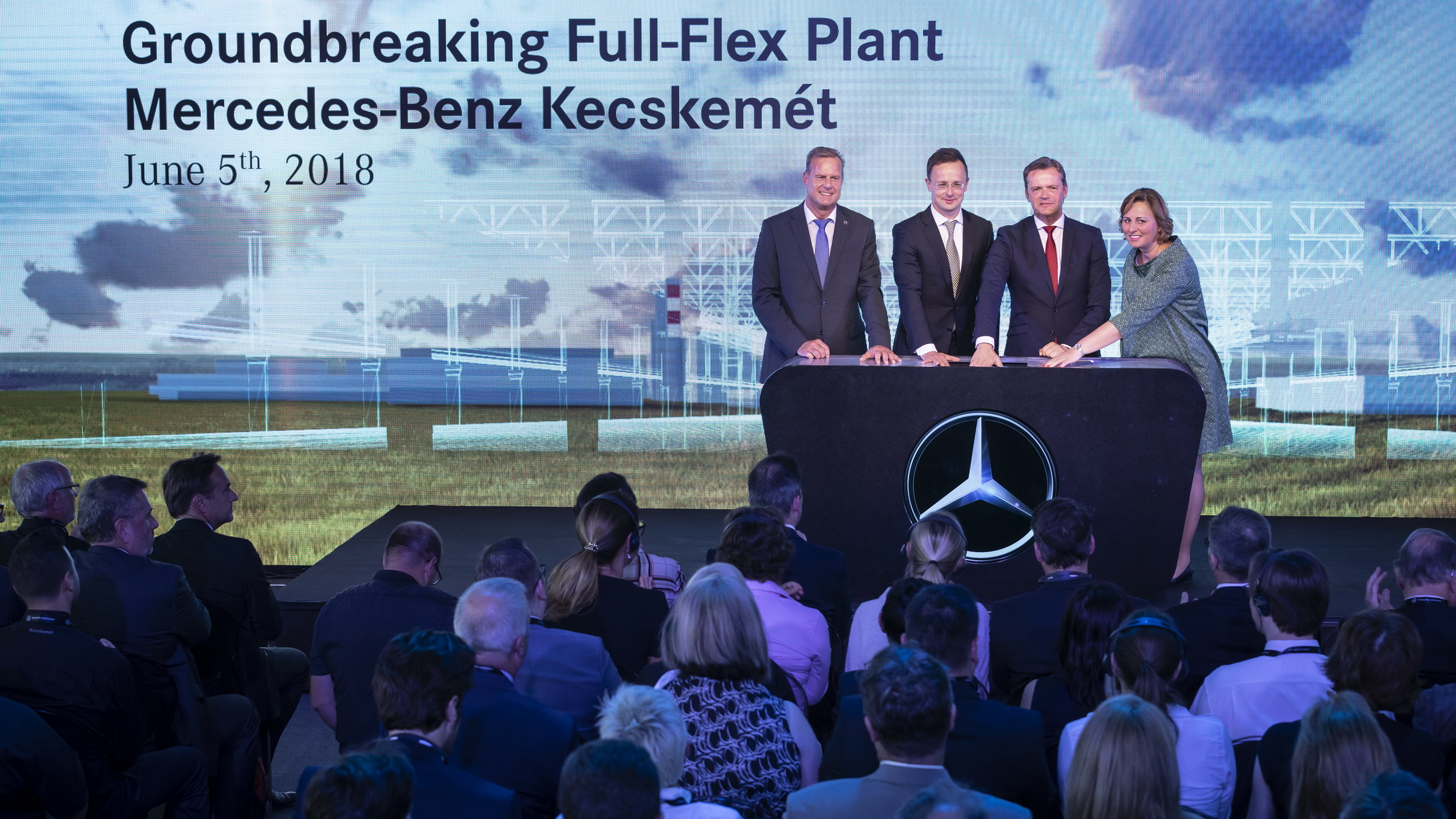 Grundsteinlegung für erstes Full-Flex Werk von Mercedes-Benz Cars // Groundbreaking for first Full-Flex Plant of Mercedes-Benz Cars