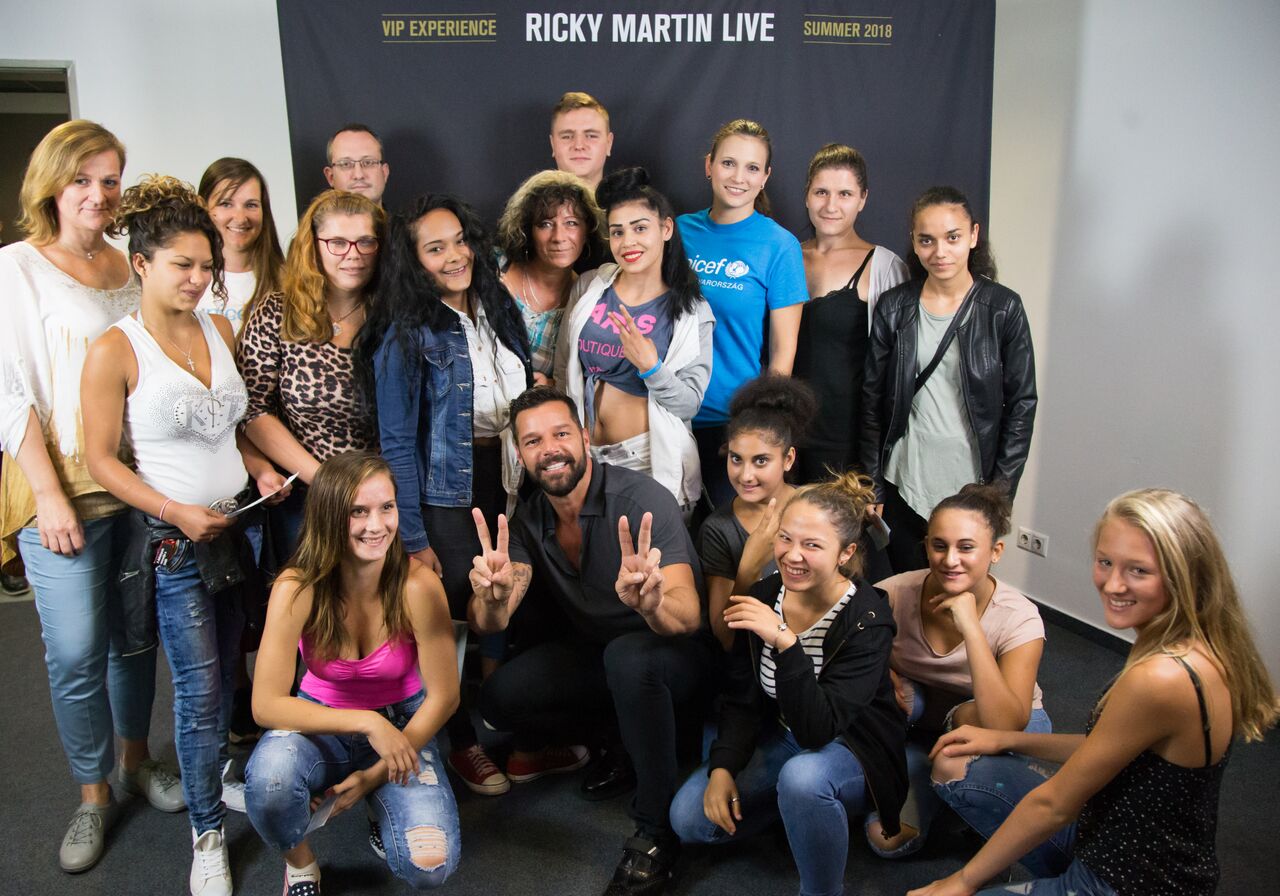 01 UNICEF Kilátó Ricky Martin